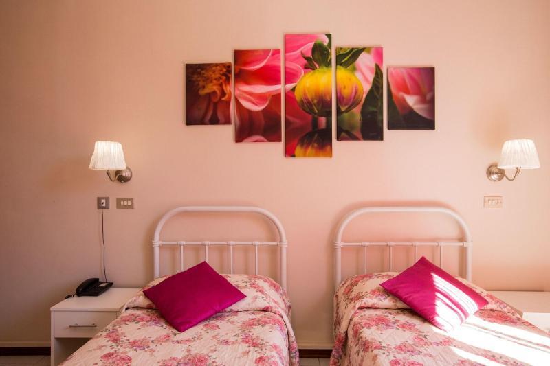 Hotel Arcoveggio โบโลญญา ภายนอก รูปภาพ
