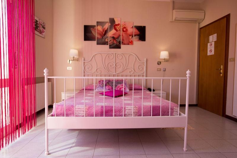Hotel Arcoveggio โบโลญญา ภายนอก รูปภาพ