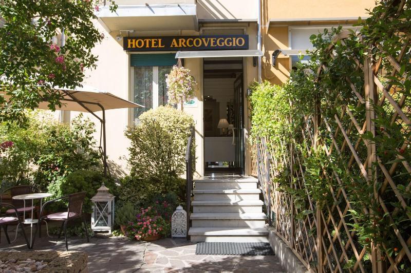Hotel Arcoveggio โบโลญญา ภายนอก รูปภาพ